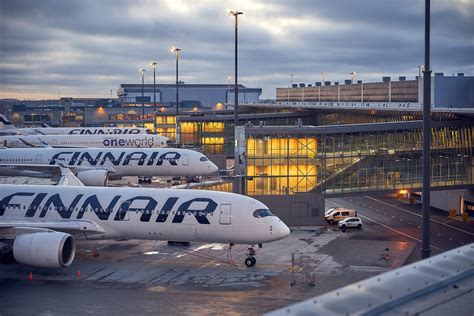 lindroos helsinki airport.